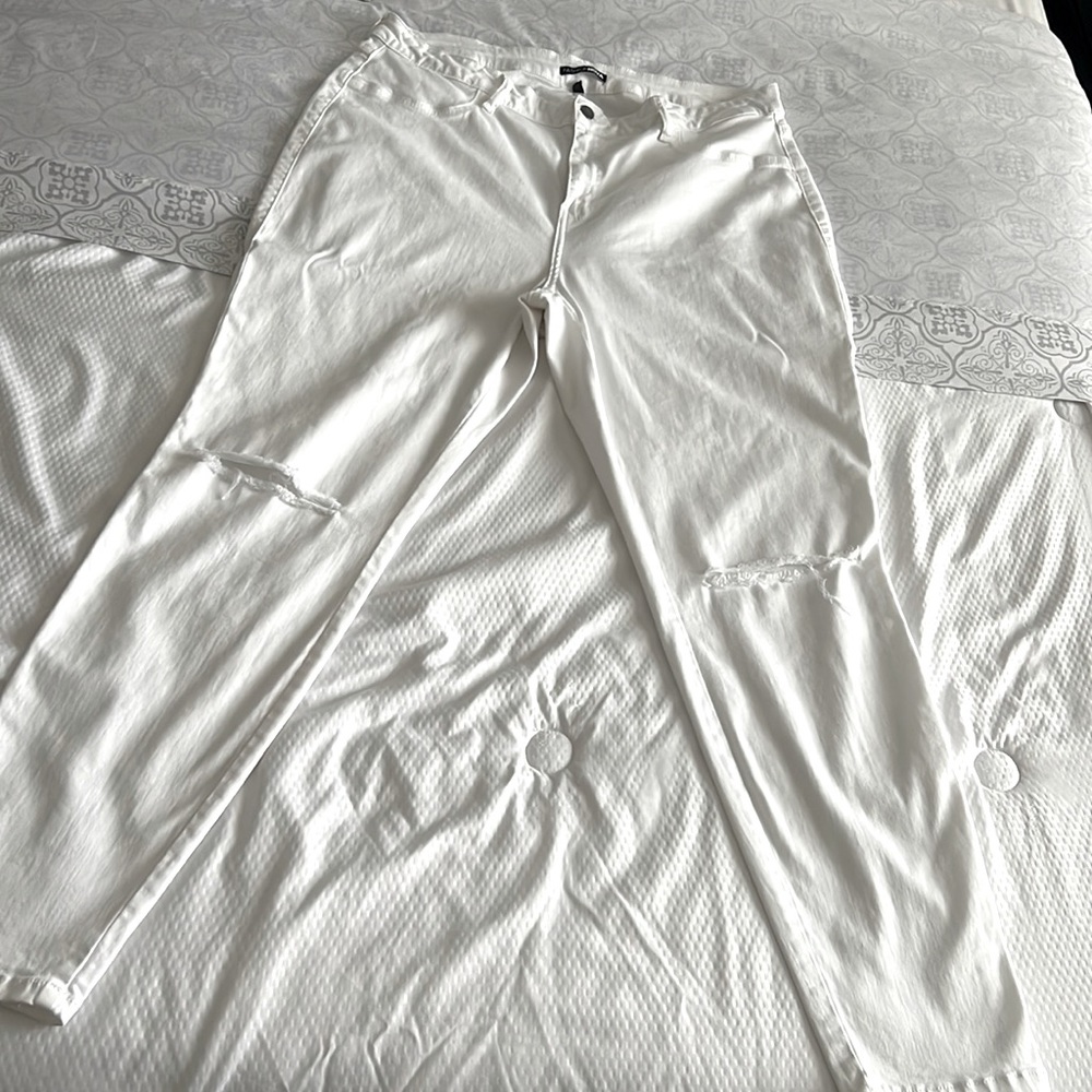 White pants size 2x from fashion Nova